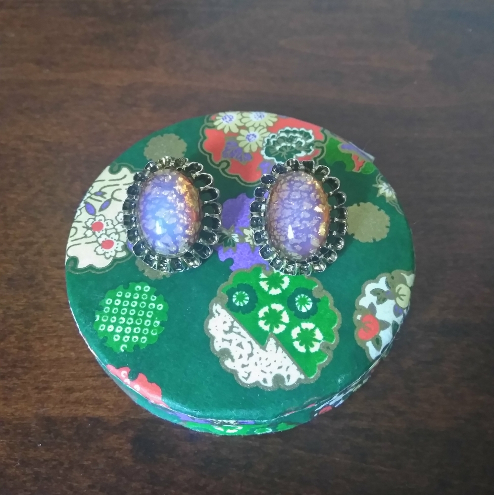 Vintage Clip-on Earrings